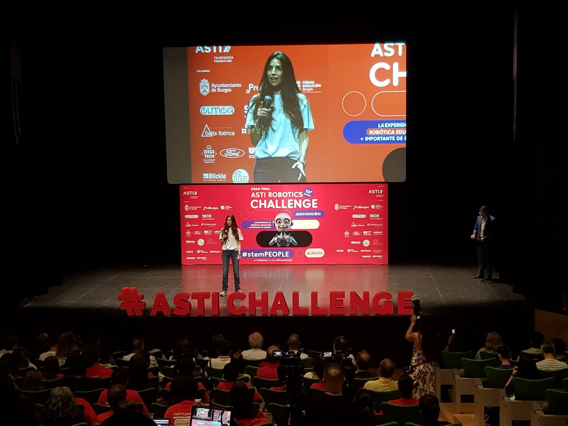 escenario-gran-final-asti-robotics-challenge